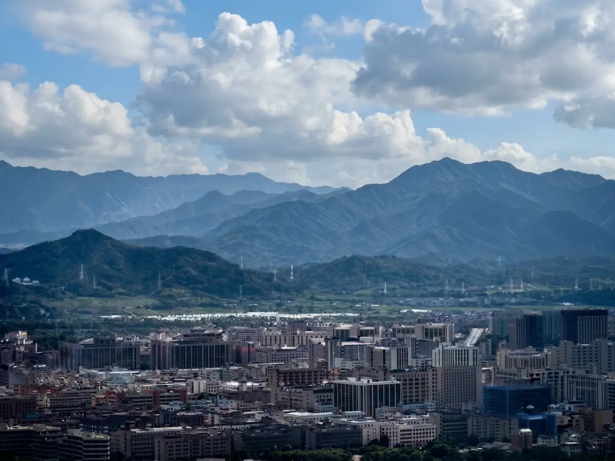 俯瞰远山云影
